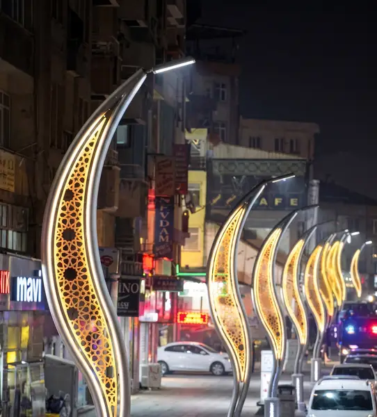 Laser-cut pole design 20