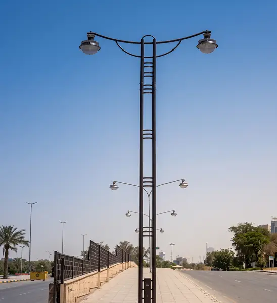 تصميم عمود إنارة شارع 23