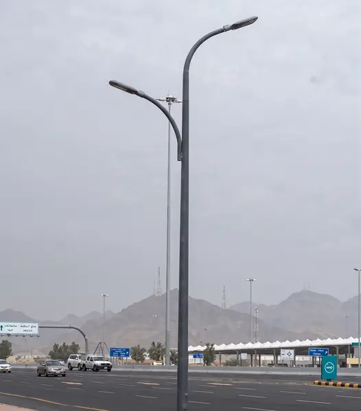 تصميم عمود إنارة شارع 26