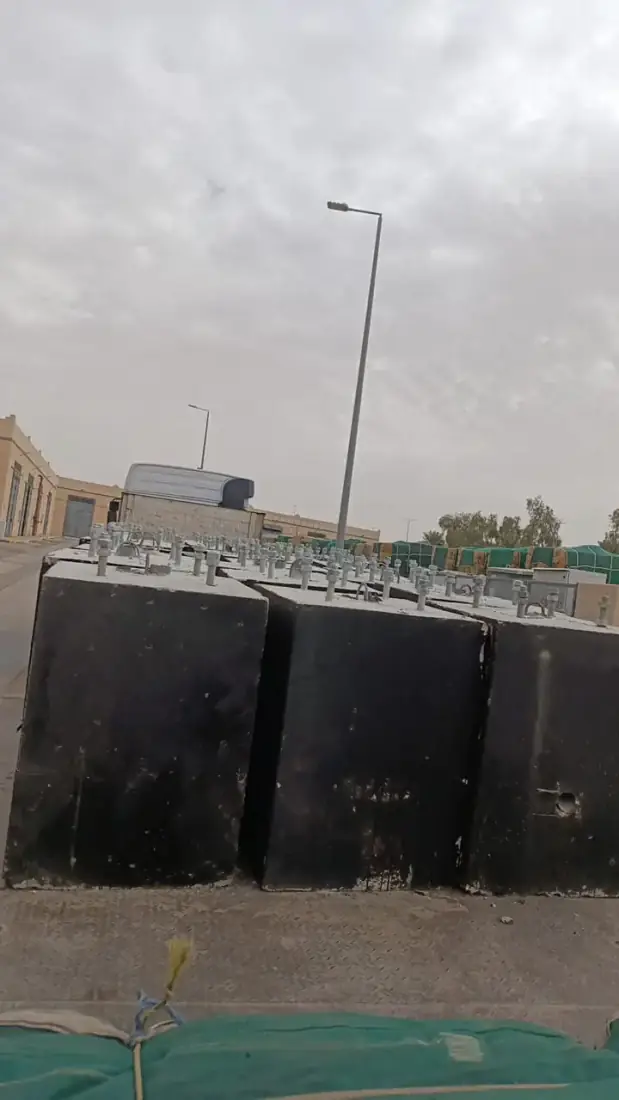 أعمدة كاميرات المراقبة