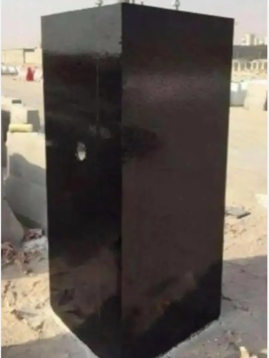 القواعد الخرسانية لأعمدة الإنارة