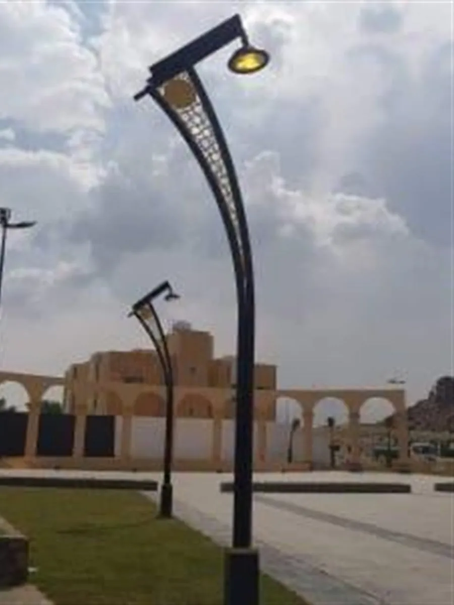 أعمدة إنارة بقصّ ليزر